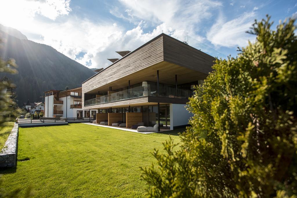 Hotel Monika Sexten Esterno foto The new campus of the University of Liechtenstein