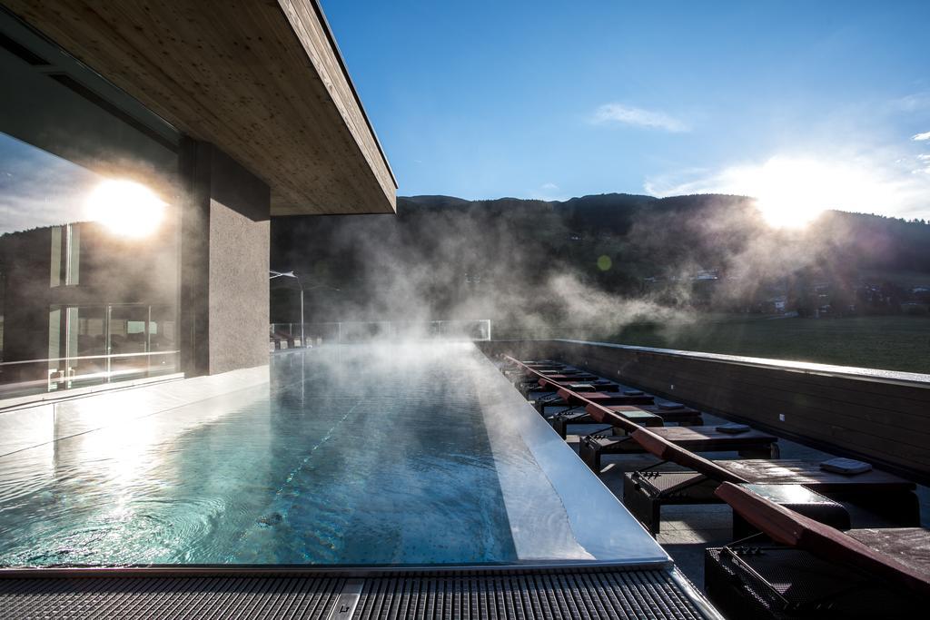 Hotel Monika Sexten Esterno foto A hot spring in Japan